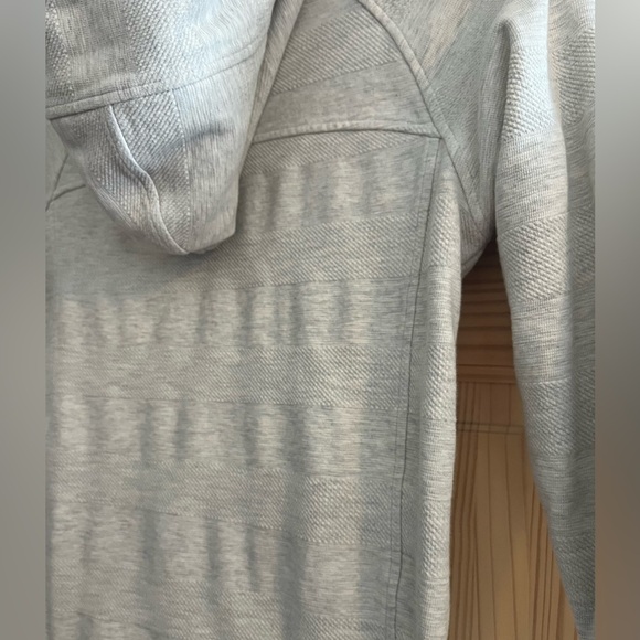 Zyia Women’s off White Hooded Pullover Size Small - Picture 5 of 7